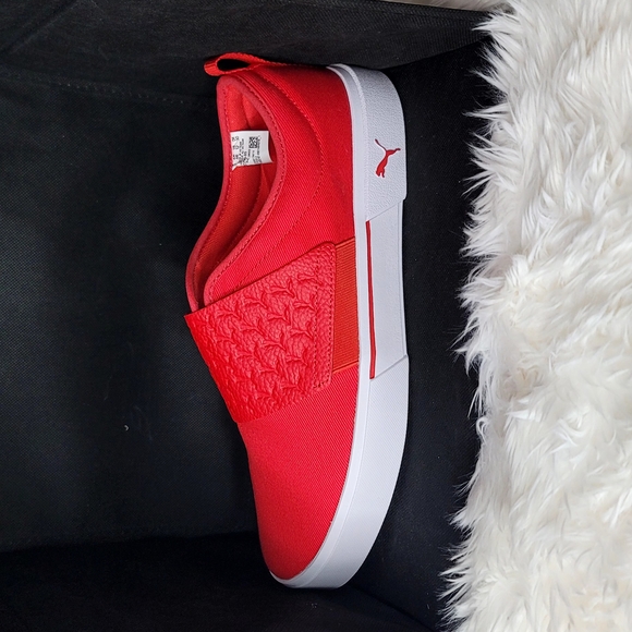 #68 Puma Red Slip-On Sneakers - Picture 1 of 5